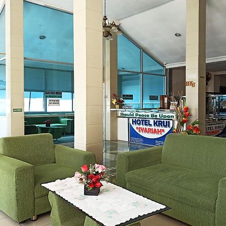 Oyo 2611 Hotel Krui Syariah Kültér fotó
