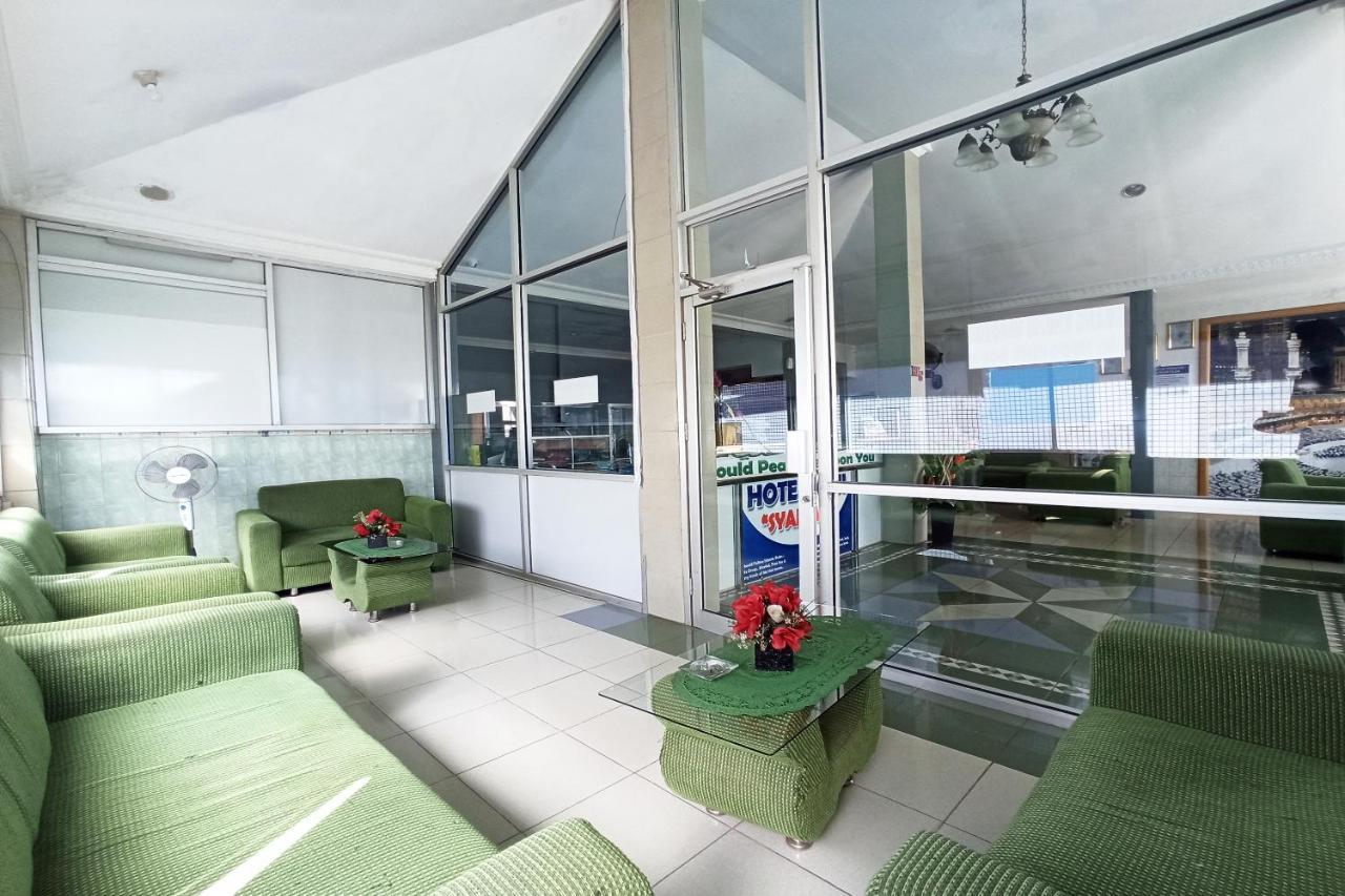 Oyo 2611 Hotel Krui Syariah Kültér fotó